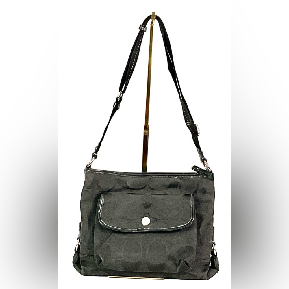 Coach-#F16550-black signature jacquard weave shoulder back